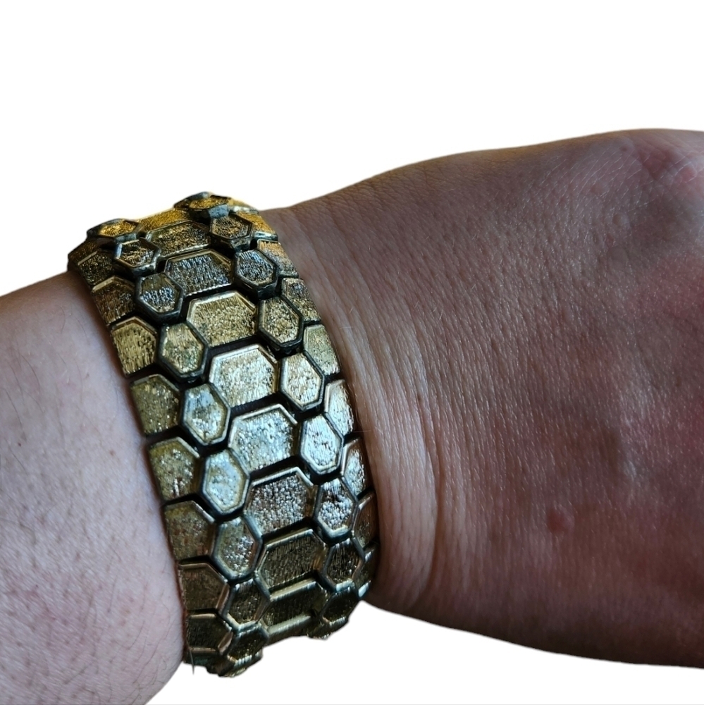Stamped Pegasus Coro Vintage cuff Link Bracelet